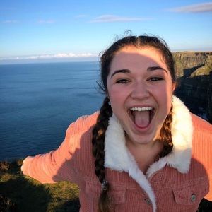 Meet your Posher, Holleigh